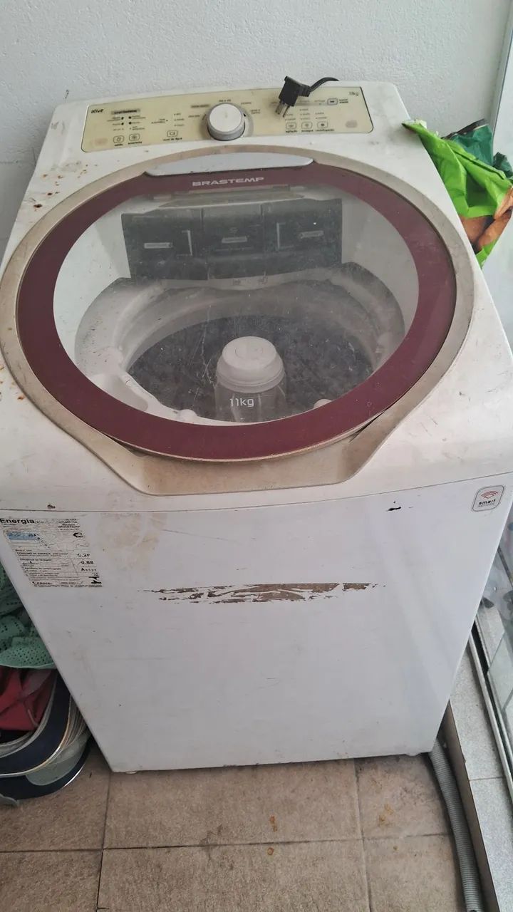Máquina de lavar usada
