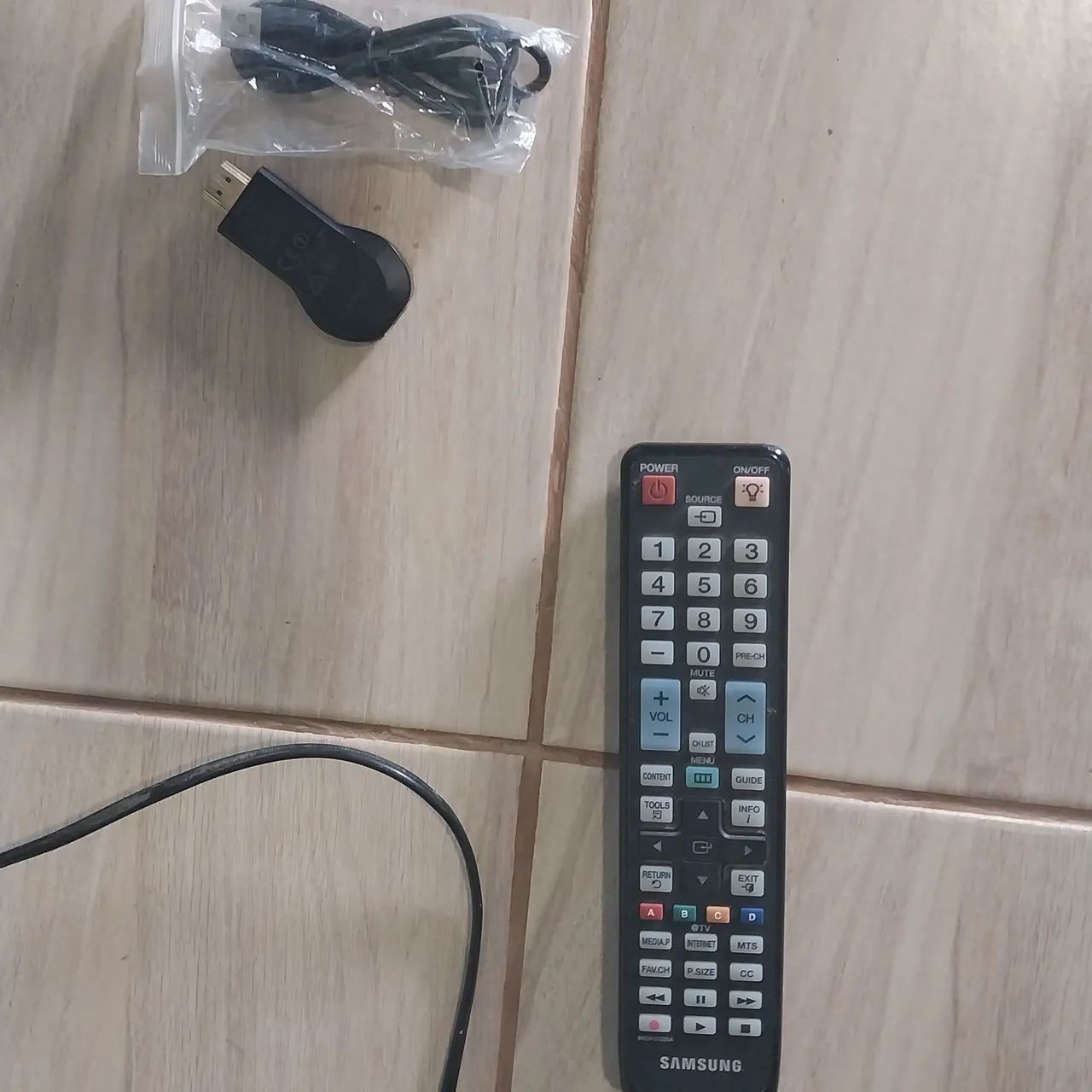 TV - Televisão Samsung 40pol com Chrome Cast - Foto 3