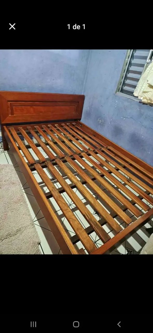 Cama de casal de madeira maciça d boa qualidade 
