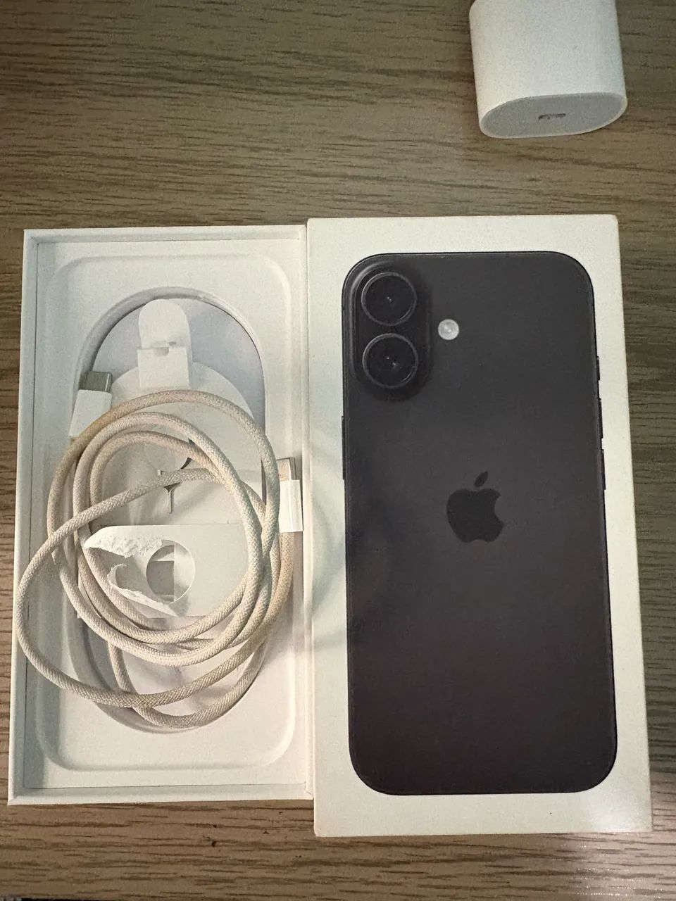 iPhone 16 - 128 GB - Semi Novo