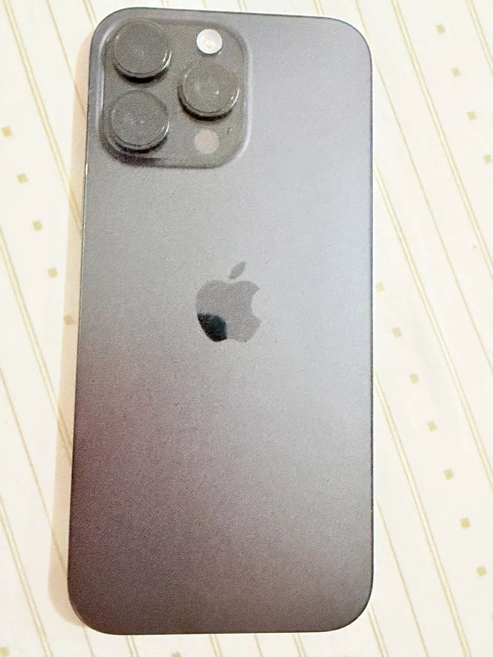 iPhone pro Max 16 - Foto 4