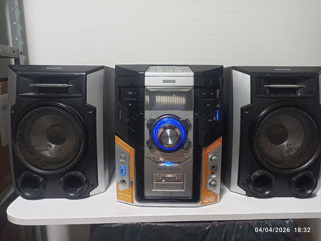 Som Philips FWM-592