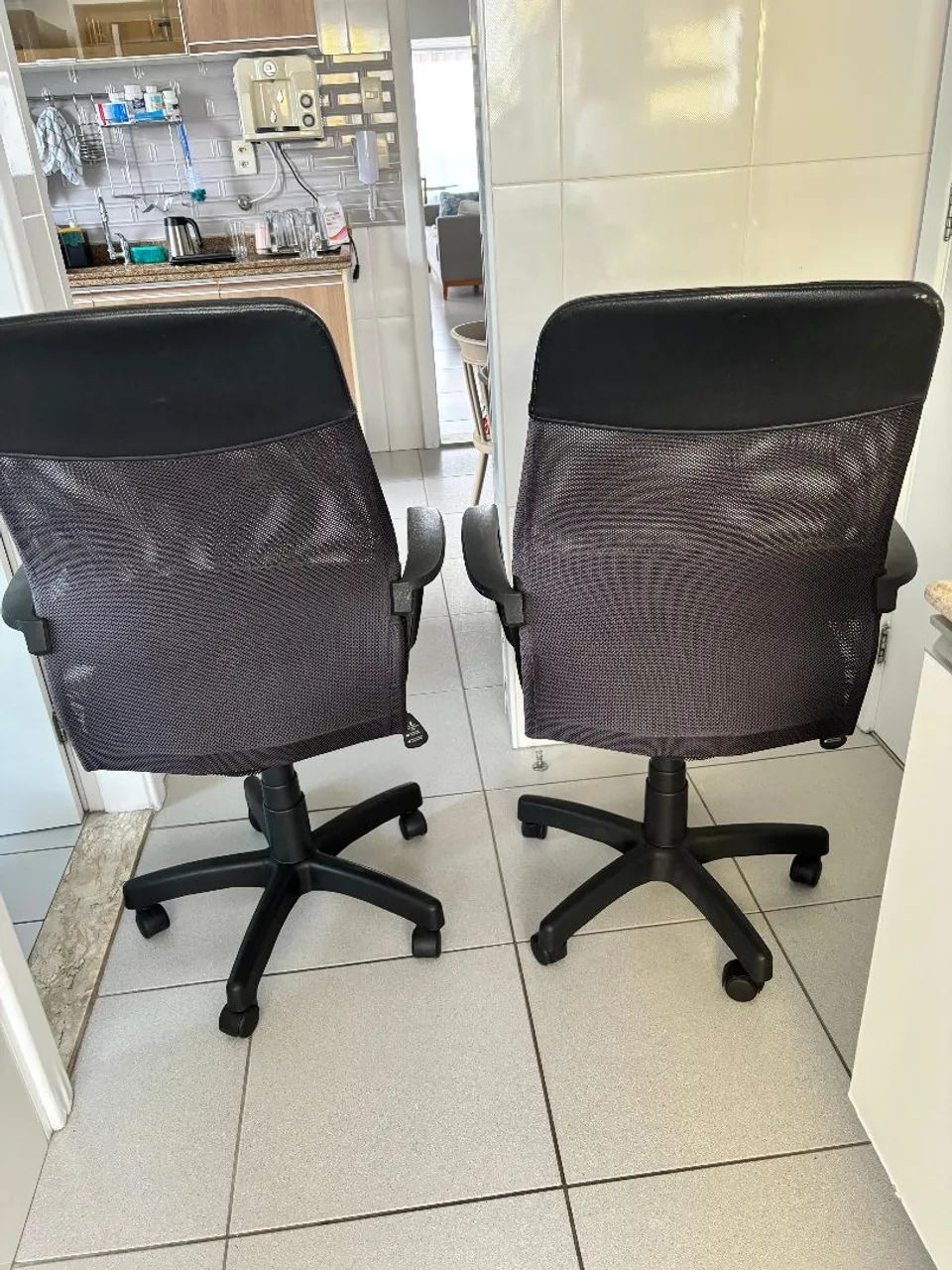 Duas cadeiras executivas- podem ser vendidas separadamente  - Foto 2