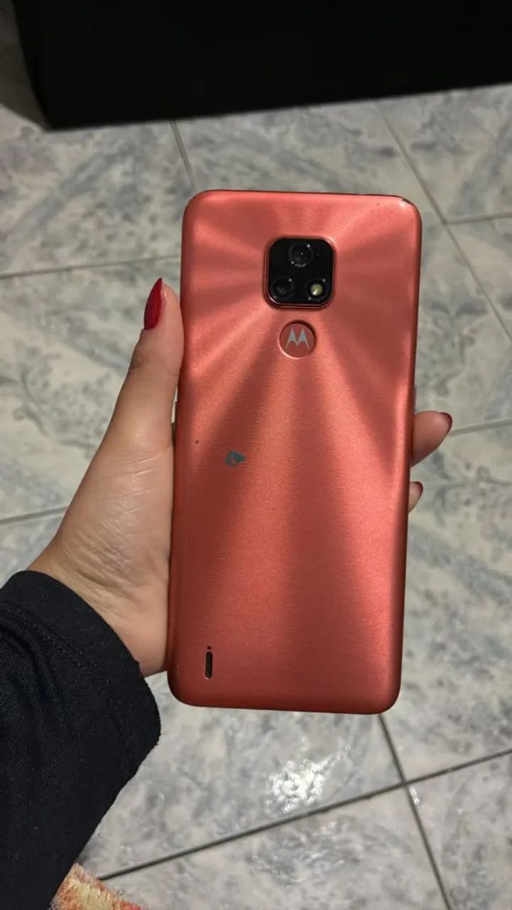 Moto E7, tela trincada, mas funcionando tudo normal - Foto 2