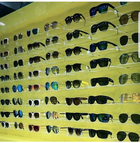 02 Expositor de Oculos