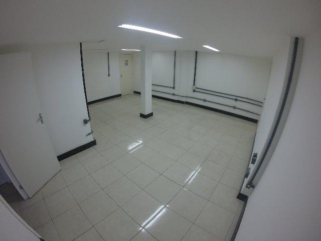 Vendo Casa Comercial na Praia do Suá com 498m², 7 salas - R$ 780.000,00 - Foto 10