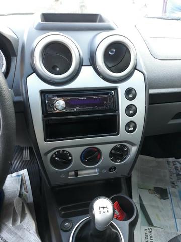 Ford Fiesta Sedan SE 1.6 ano 2014 - Foto 8
