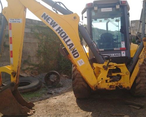 Retroescavadeira B110B New Holland - 12/12 - Foto 4