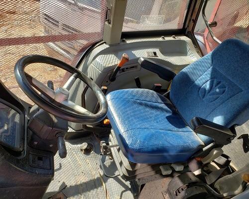 Trator TL75 New Holland - 11/11 - Foto 3