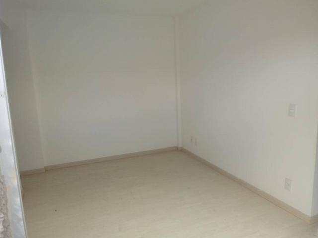Apartamento área privativa com 2 dormitórios para alugar, 55 m² por R$ 900/mês - Santa Hel - Foto 4