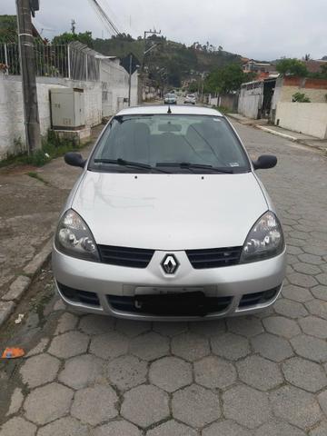 Carro Peugeot Clio