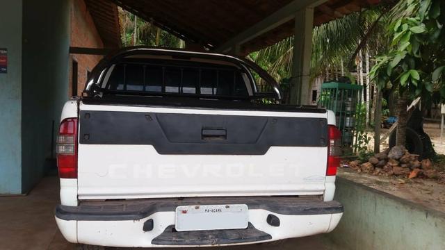 Caminhonete s10 executiva 2.8 4 pneu novos - Foto 4