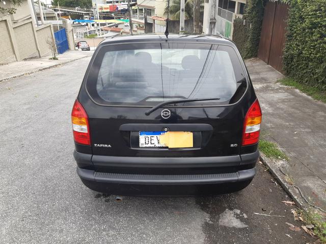 Zafira 7 lugares + GNV raridade