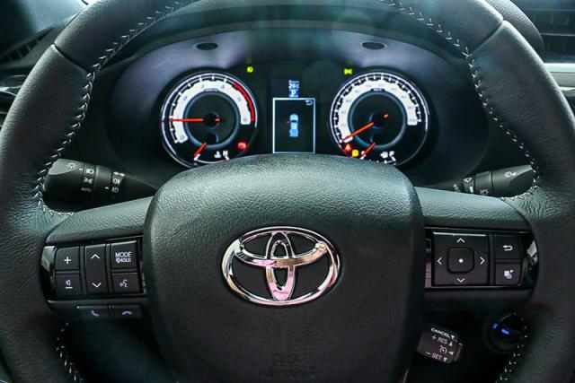 TOYOTA HILUX CD DSL 4X4 SRX AT 19/20 - Foto 9