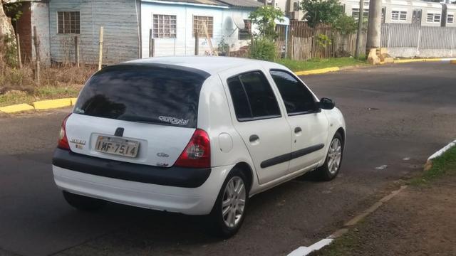 Clio 1.0 hatch - Foto 7