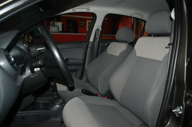 Voyage 1.0 G5 2010! Direção Hidráulica! R$ 22.500,00! - Foto 6