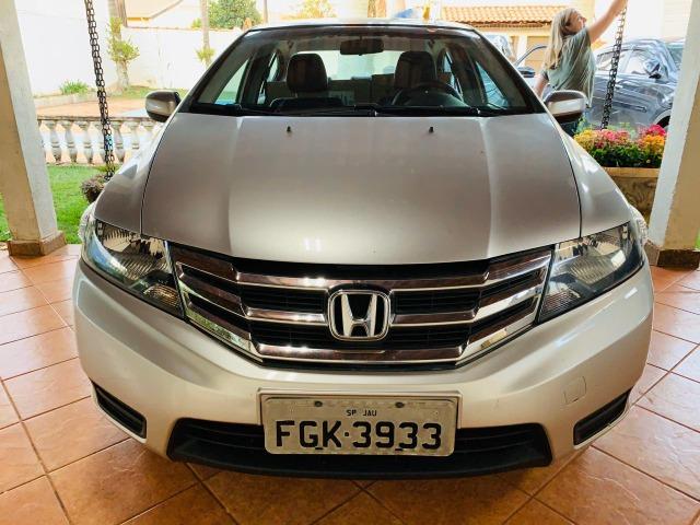 Vendo honda city 2013 carro novo baixo km