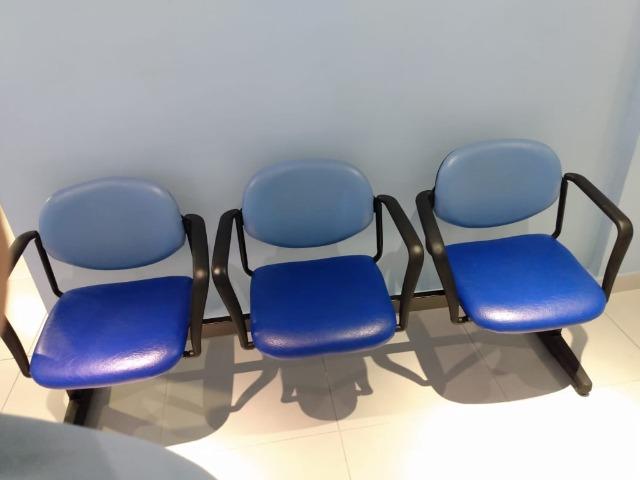 Longarinas para consultório - Foto 5