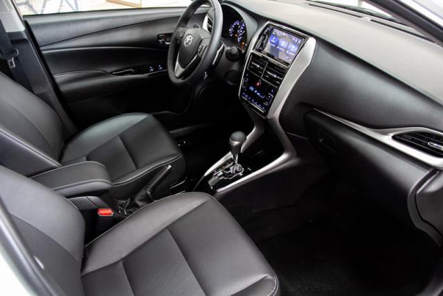 TOYOTA YARIS HATCH XLS AT 19/20 - Foto 16