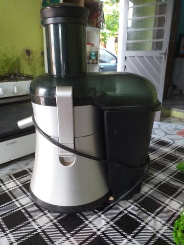 Vende-se Suqueira