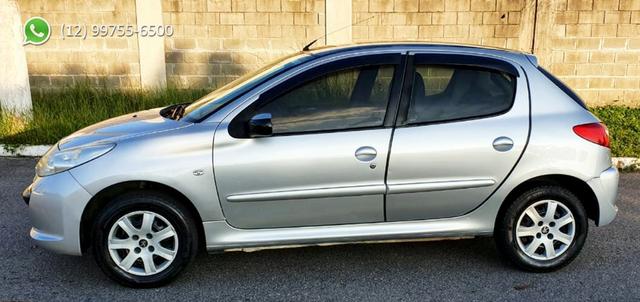 Peugeot 207 XR 1.4 Flex 2009