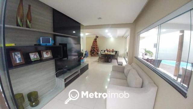 Casa de condomínio alto padrão com 3 suites e 380m