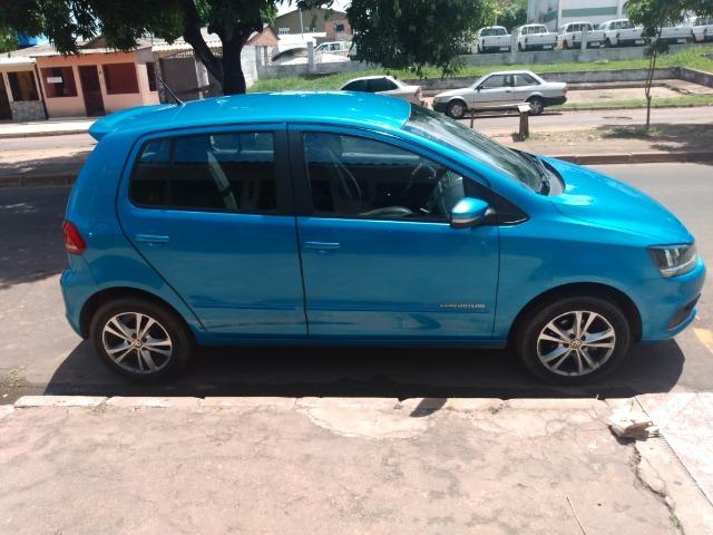 Vende_se carro semi novo