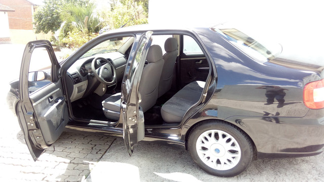 Fiat Siena 1.8 Mpi Hlx 8v Flex 4p Manual 2205 - Foto 3