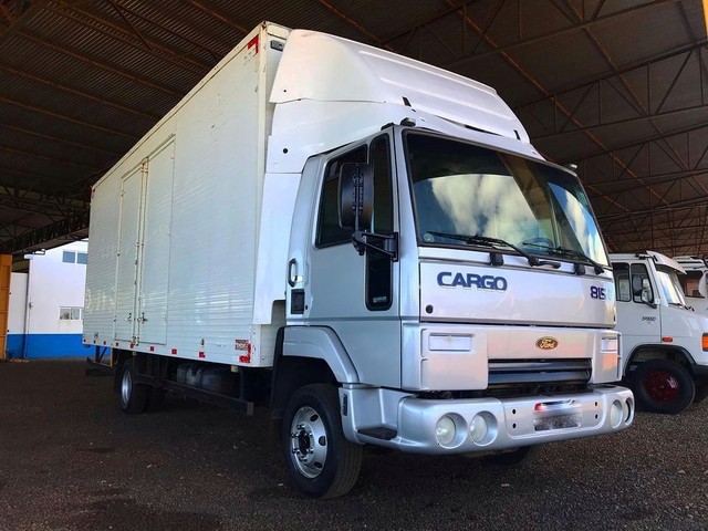 CAMINHÃO FORD CARGO 815 S 4X2 2010