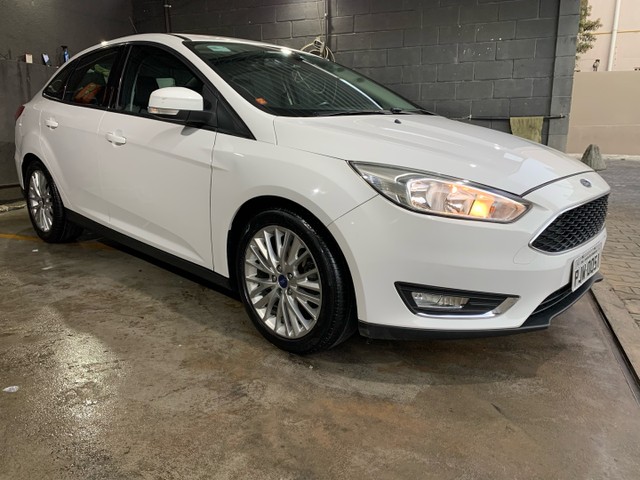 FORD FOCUS SEDAN FASTBACK 2016