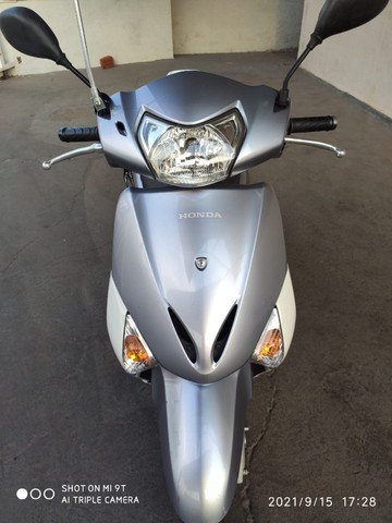 VENDO MOTO LEAD HONDA ANO 2013
