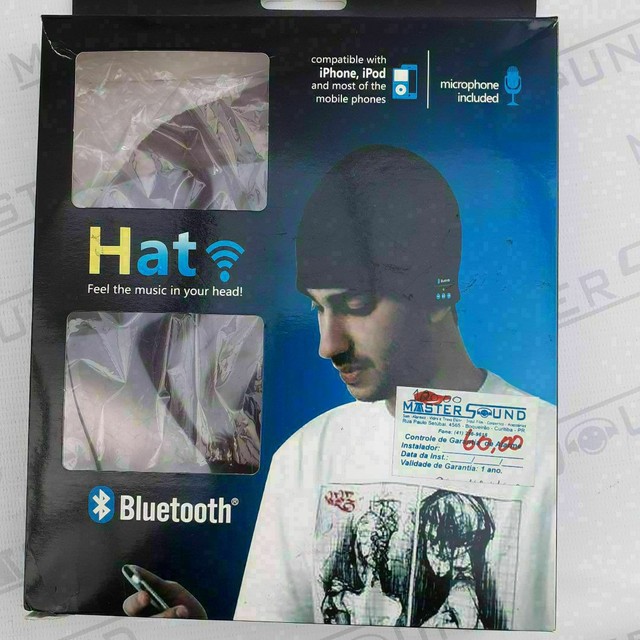 Touca com Bluetooth.  Na cor bordô.  Nova.