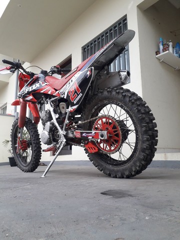 VENDO MOTO DE TRILHA