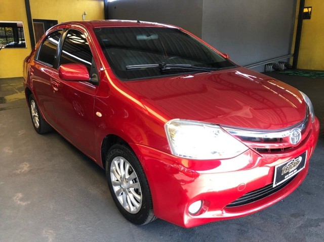 TOYOTA ETIOS SEDAN XLS 1.5  FLEX  2013 MANUAL COMPLETO