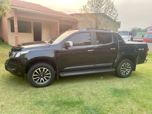 S10 PICK-UP HIGH COUNTRY 2.8 4X4 CABINE DUPLA DIESEL AUTOMÁTICO 2017