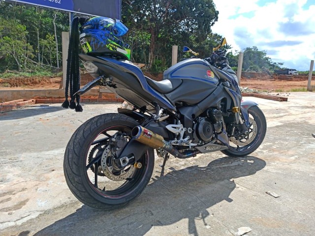 SUZUKI GSXS