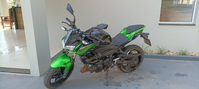 KAWAZAKI Z400