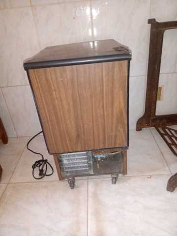 Frigobar antigo 