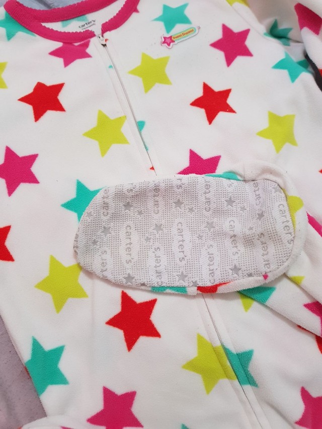 Pijama macacão em fleece Carter´s 6 anos - Estampa de bolas 6 anos no Ficou  Pequeno - Desapegos de Roupas quase novas ou nunca usadas para bebês,  crianças e mamães. 848123