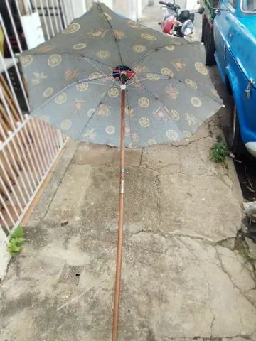 Sombreiro antigo de pano , cabo de madeira