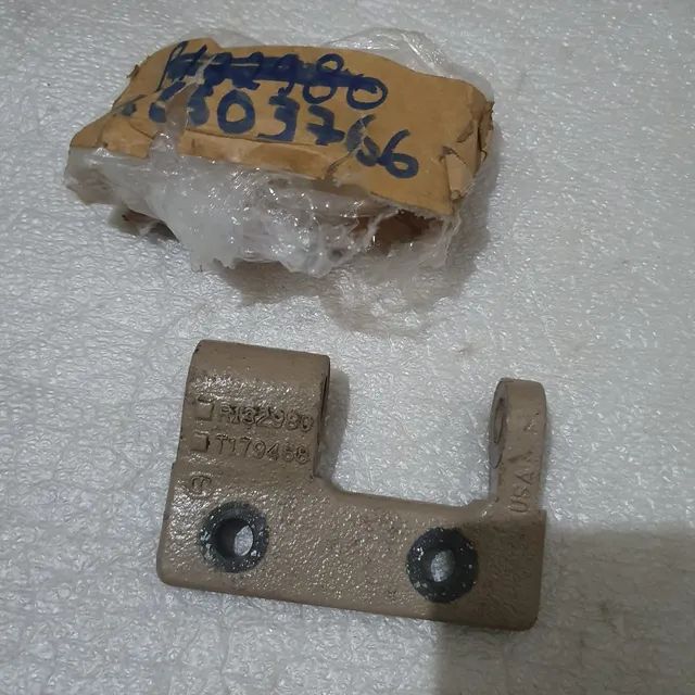 Escavadeira trator John deere suporte alternador original - Foto 3