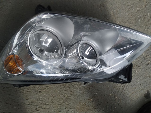 Farol GM Vectra esquerdo 2006/1008 