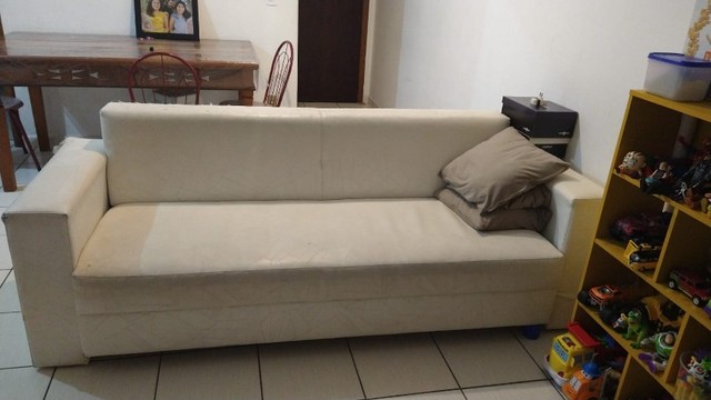 Doação Sofá couro branco - Móveis - Garcia, Blumenau 1140390504 | OLX