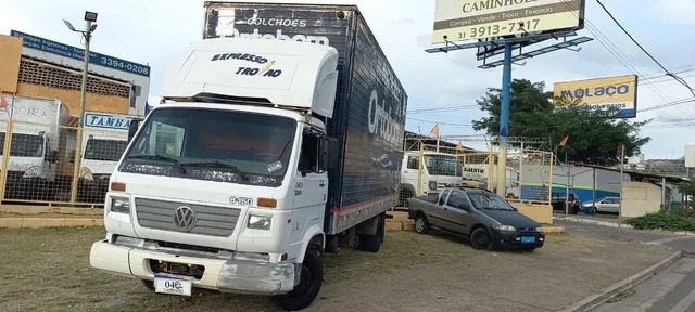 Caminhão Volkswagen 8.150 baú de 7.40