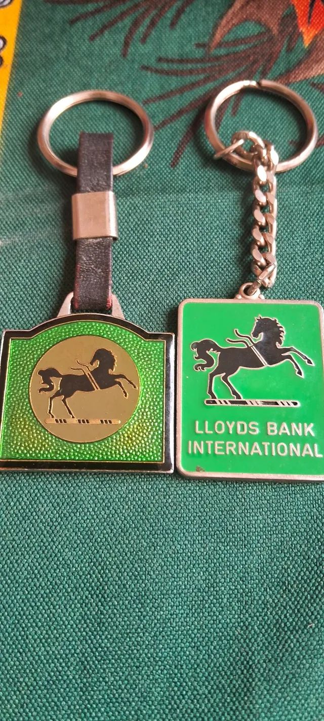 Lloyds Bank Antigos e Raros Chaveiros 