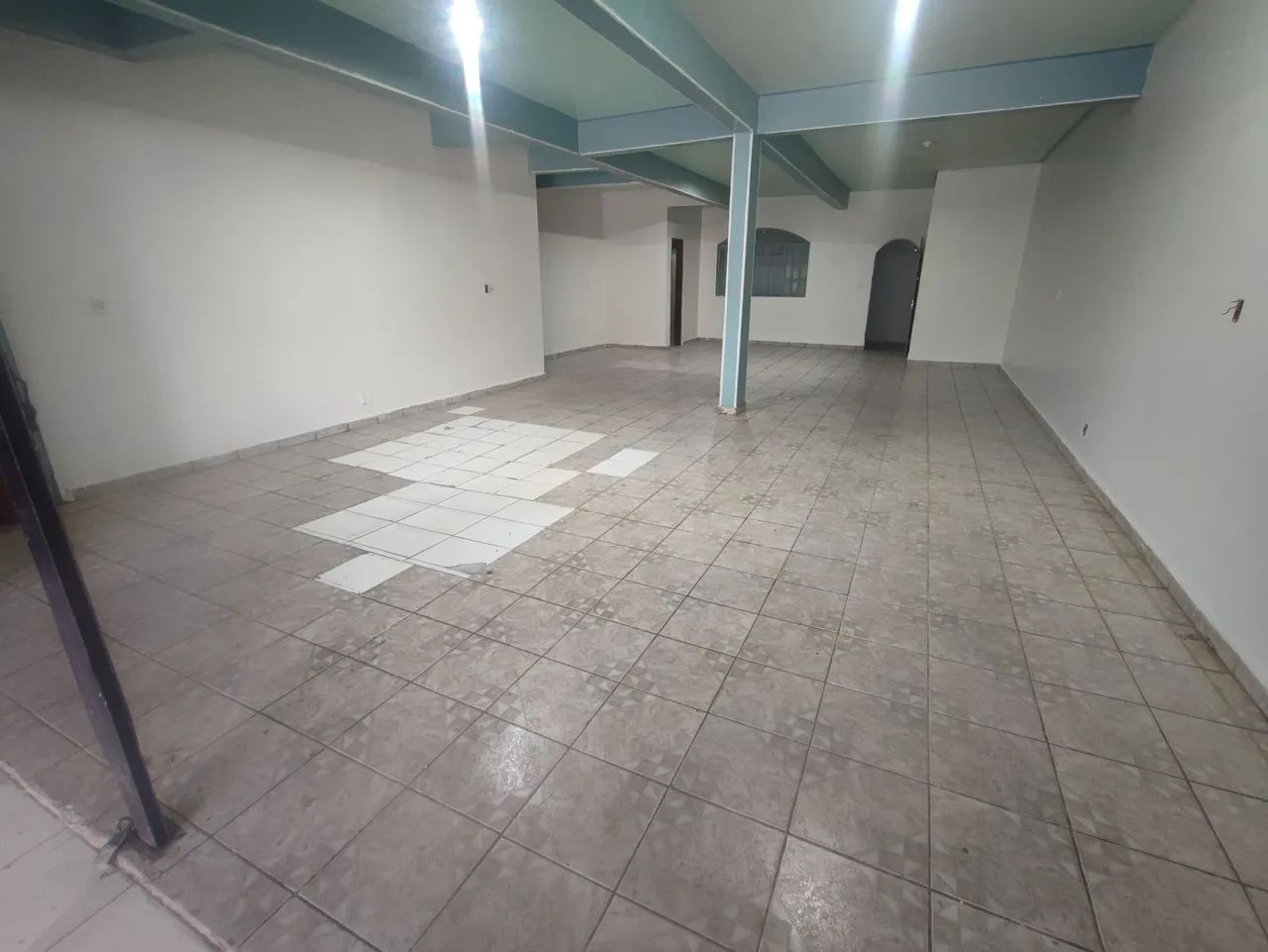 Vende-se ou aluga Galpão com Aptos ( Prédio) - Foto 3