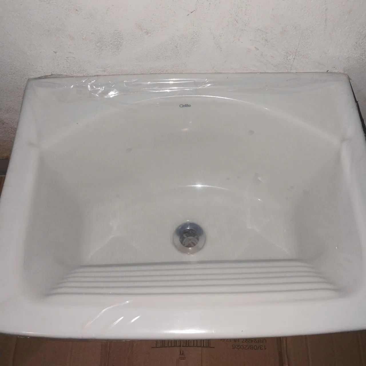 Tanque de porcelana celite