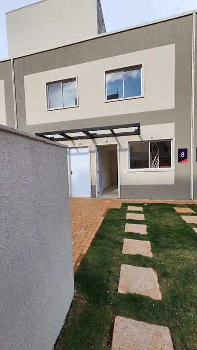 NA - Casa com 2 quartos ao lado da UPA do Recanto das Emas