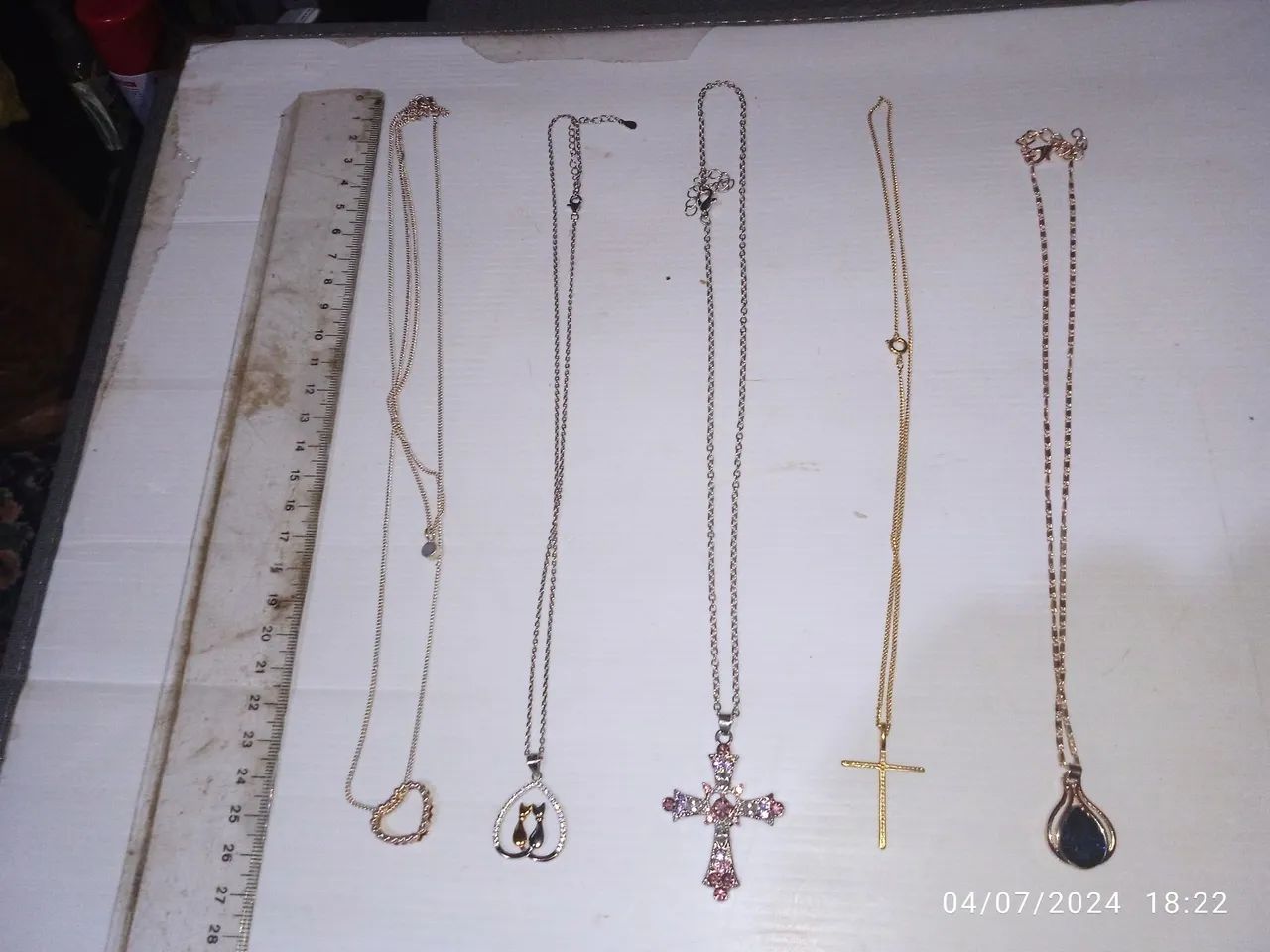 Gargantilhas, lote com cinco peças diferentes  - Foto 4