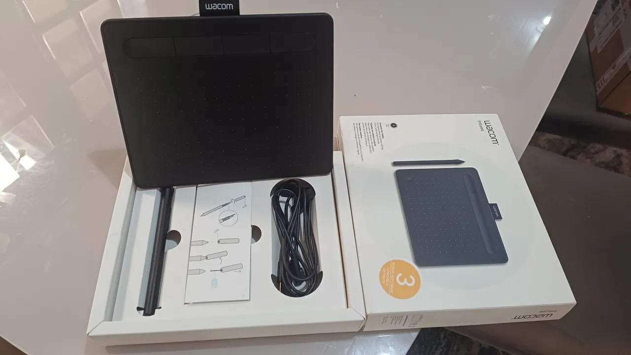 Mesa Digitalizadora Wacom Intuos NOVO ( Comprado no Amazon,)